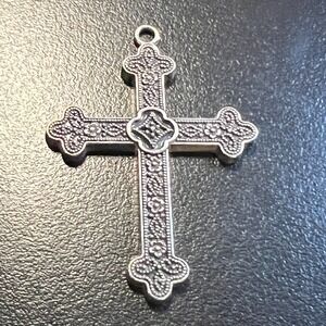 Vintage Style Silver Tone Cross Pendant Ornate Floral Faith Religious Jewelry